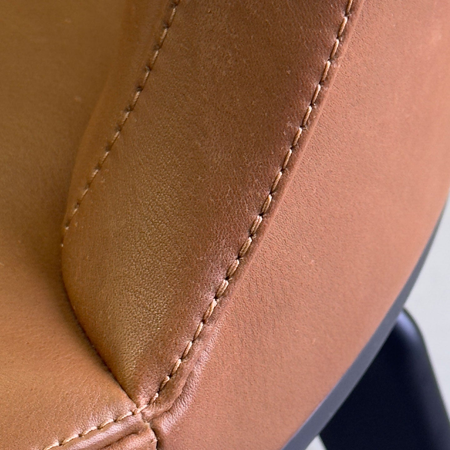 caratos Swivel arm dining chair