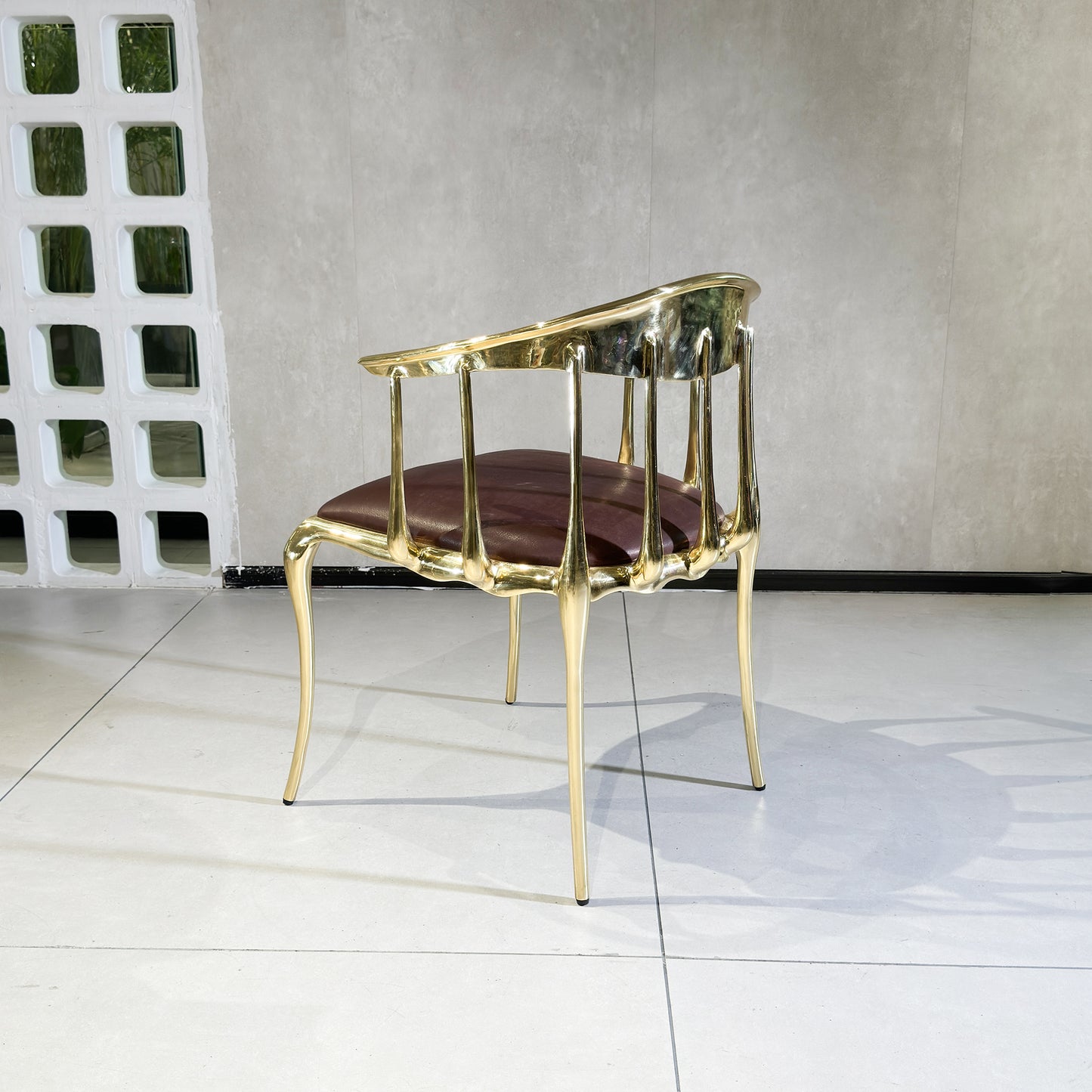 Nº 11 burgundy chair