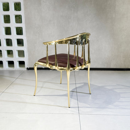 Nº 11 burgundy chair