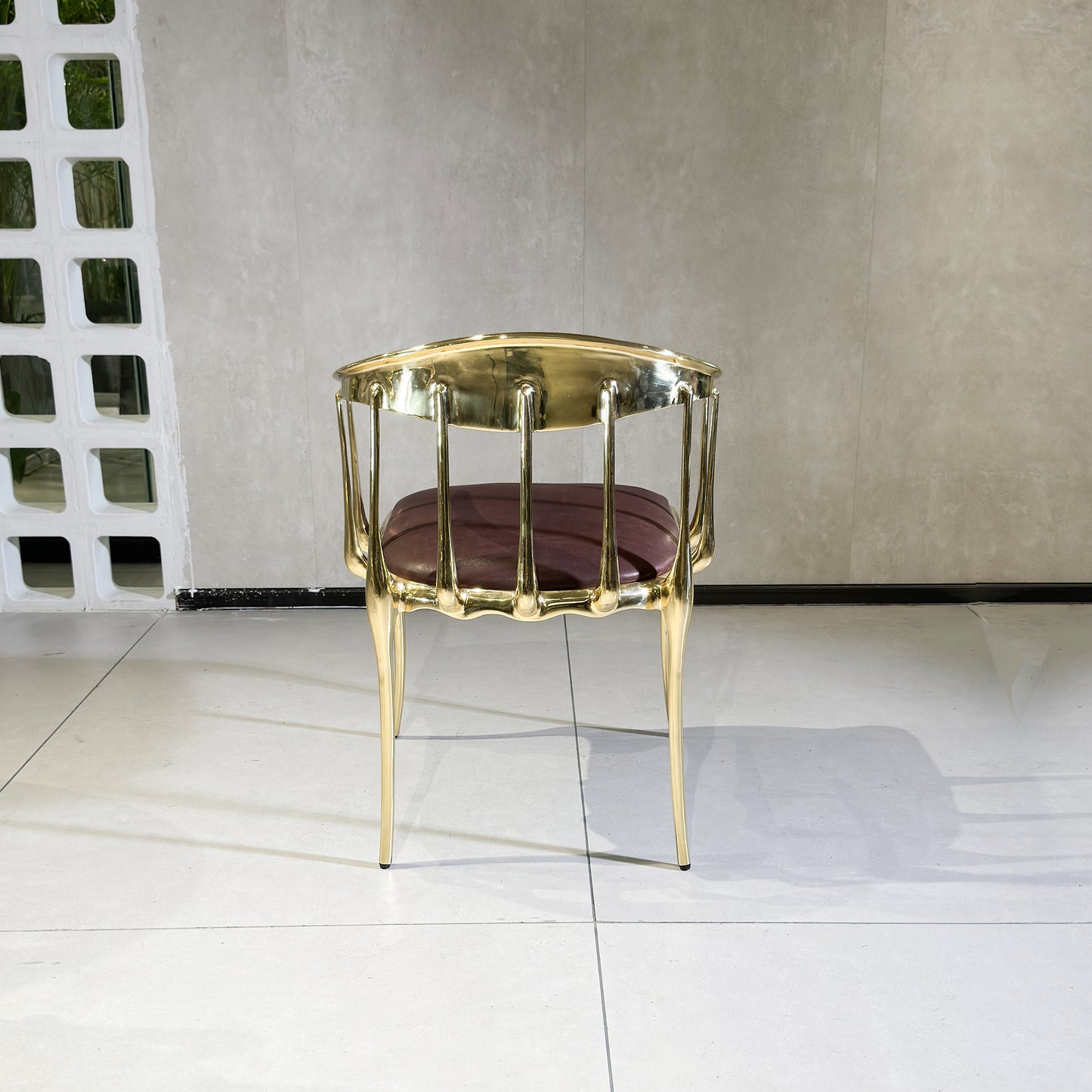 Nº 11 burgundy chair